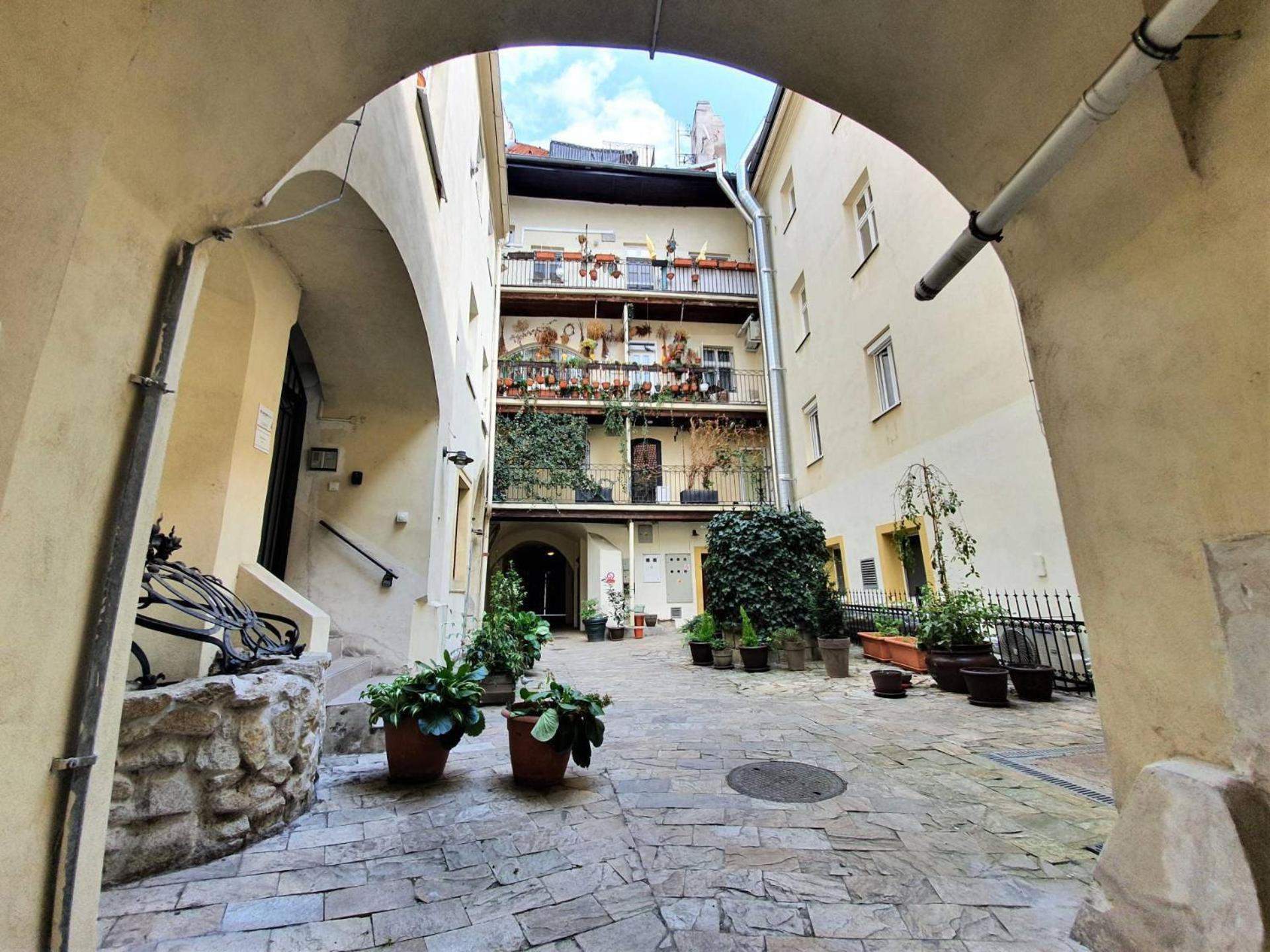 Zoe - Old Town Apartmán